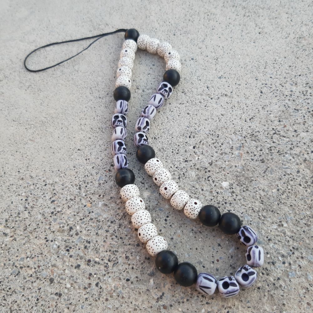 Black-and-white-phone-strap-2.jpg