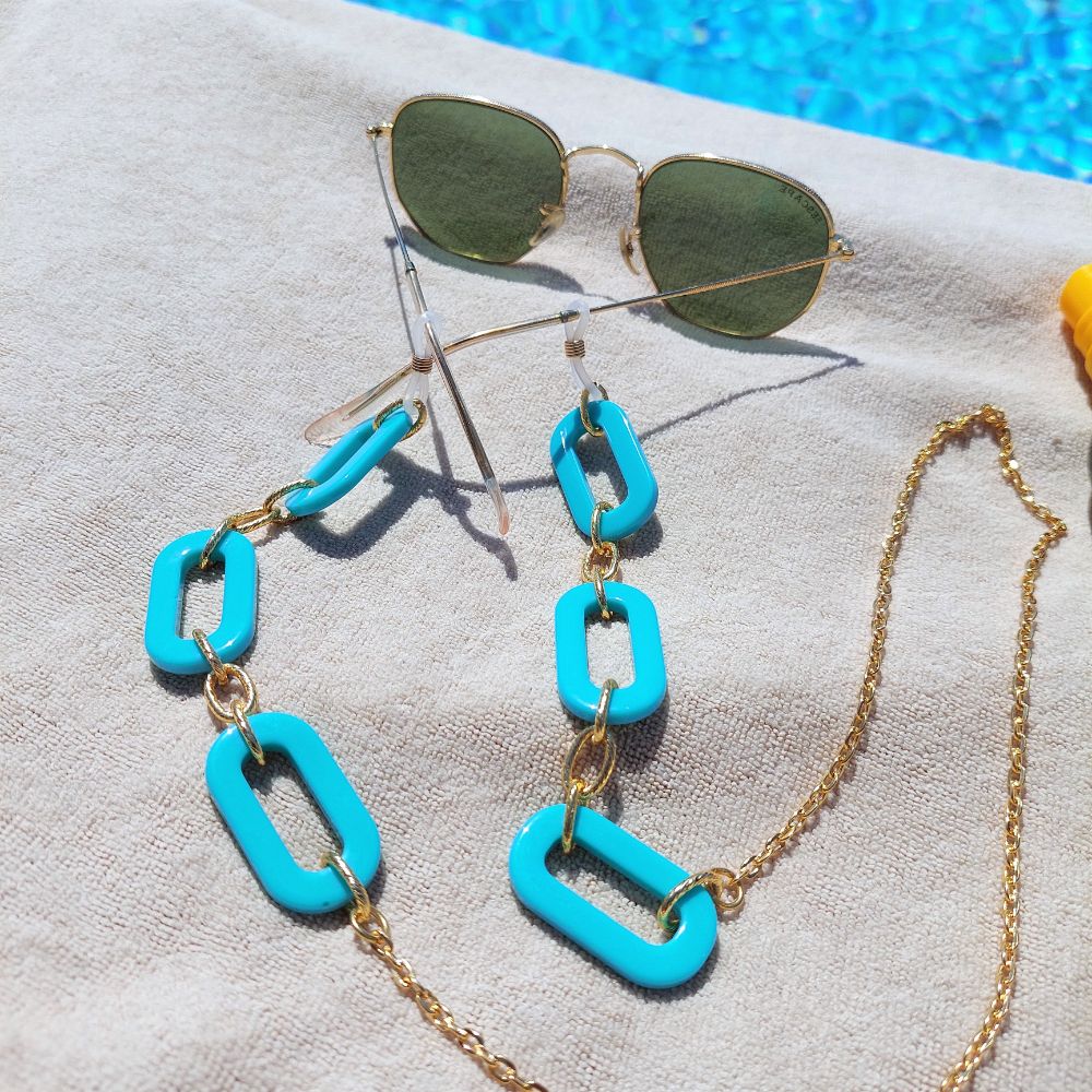 Blue-Chain-Sunglasses-2.jpg