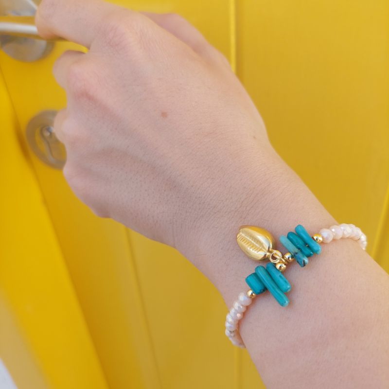 Blue-Shell-Bracelet-1.jpg