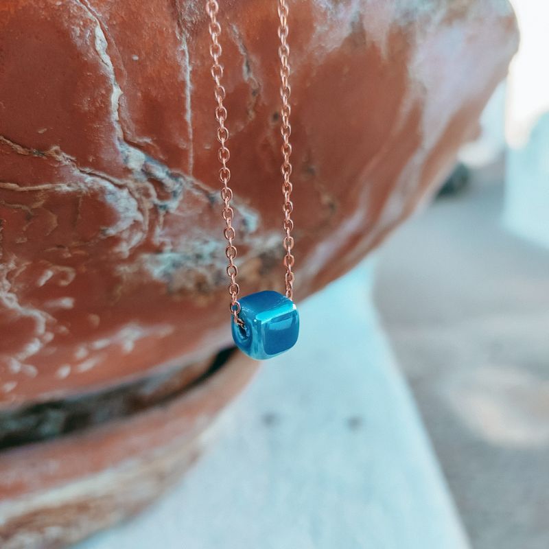 Blue-cube-necklace-1.jpg