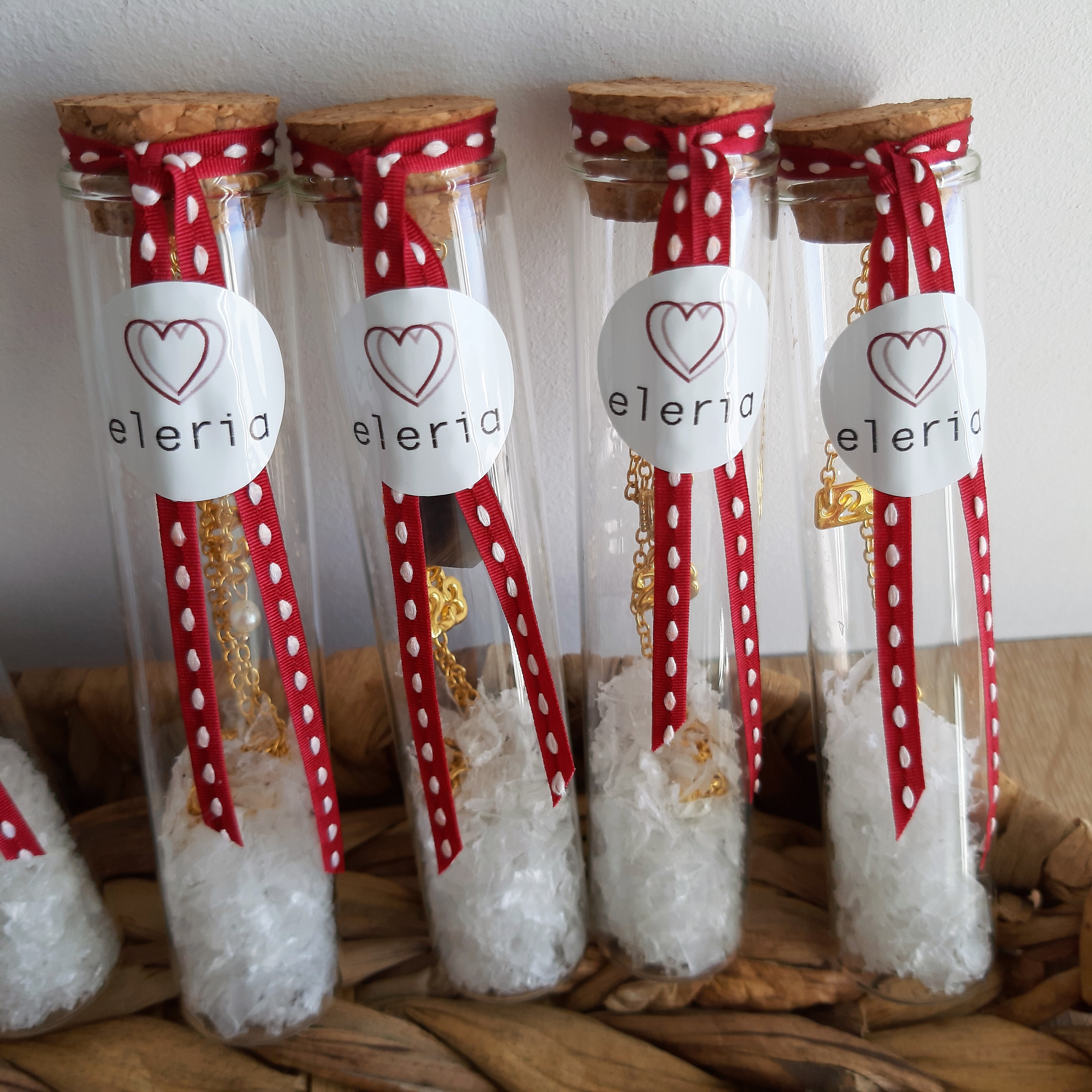 Eleria-Bottles-Lucky-Charms-2.jpg_1