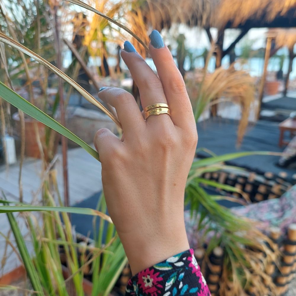 Gold-Line-Ring-3.jpg_1