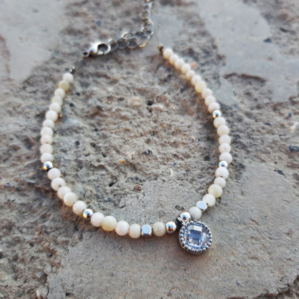 Simplicity-Bracelet-1.jpg