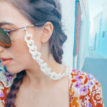 Beige-Chain-Sunglasses-3