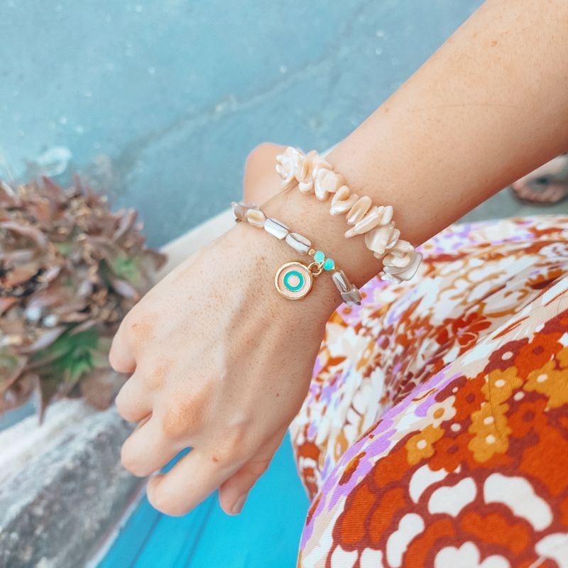 white-shell-bracelet-6.jpg
